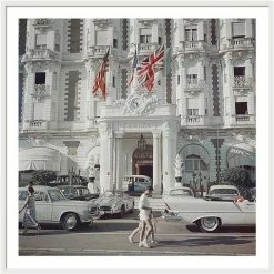 Slim Aarons - Carlton Hotel White Frame 96x96cm